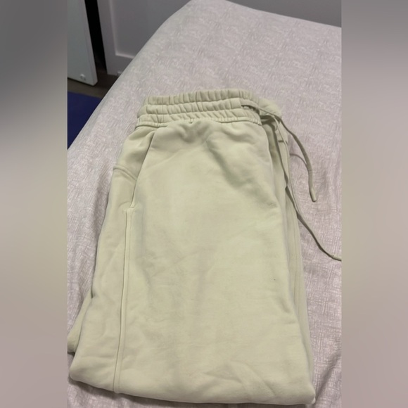 Lululemon Loungeful HR Jogger - Picture 5 of 5